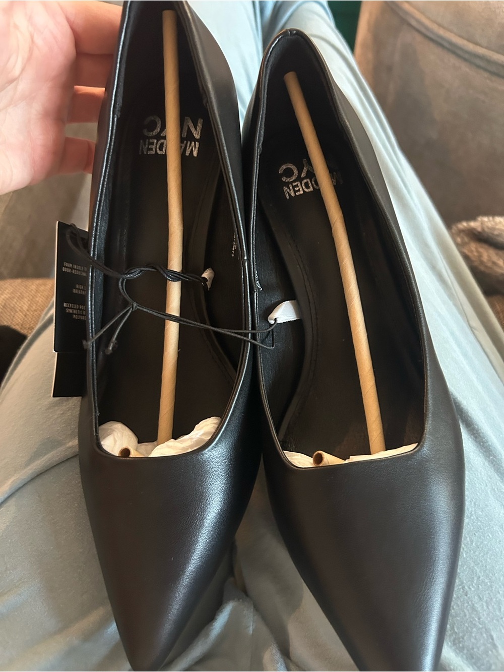 Madden Black Pointed Leather Flats